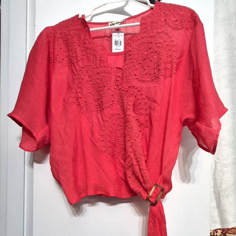 Ladies Top .Medium. w/matching tank top. New